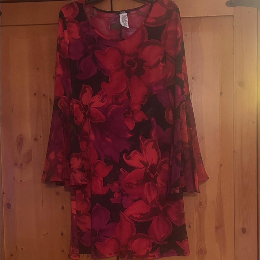 MSK Red and Magenta Floral Long Sleeve Bell-Sleeve Dress